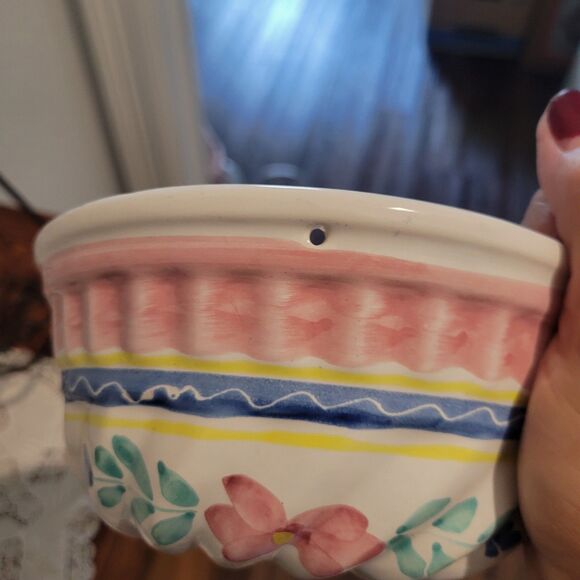 Vtg Ceramic Jello Bundt Mold White Pink Blue Green Hand Painted Italy Wall Decor - Picture 7 of 10